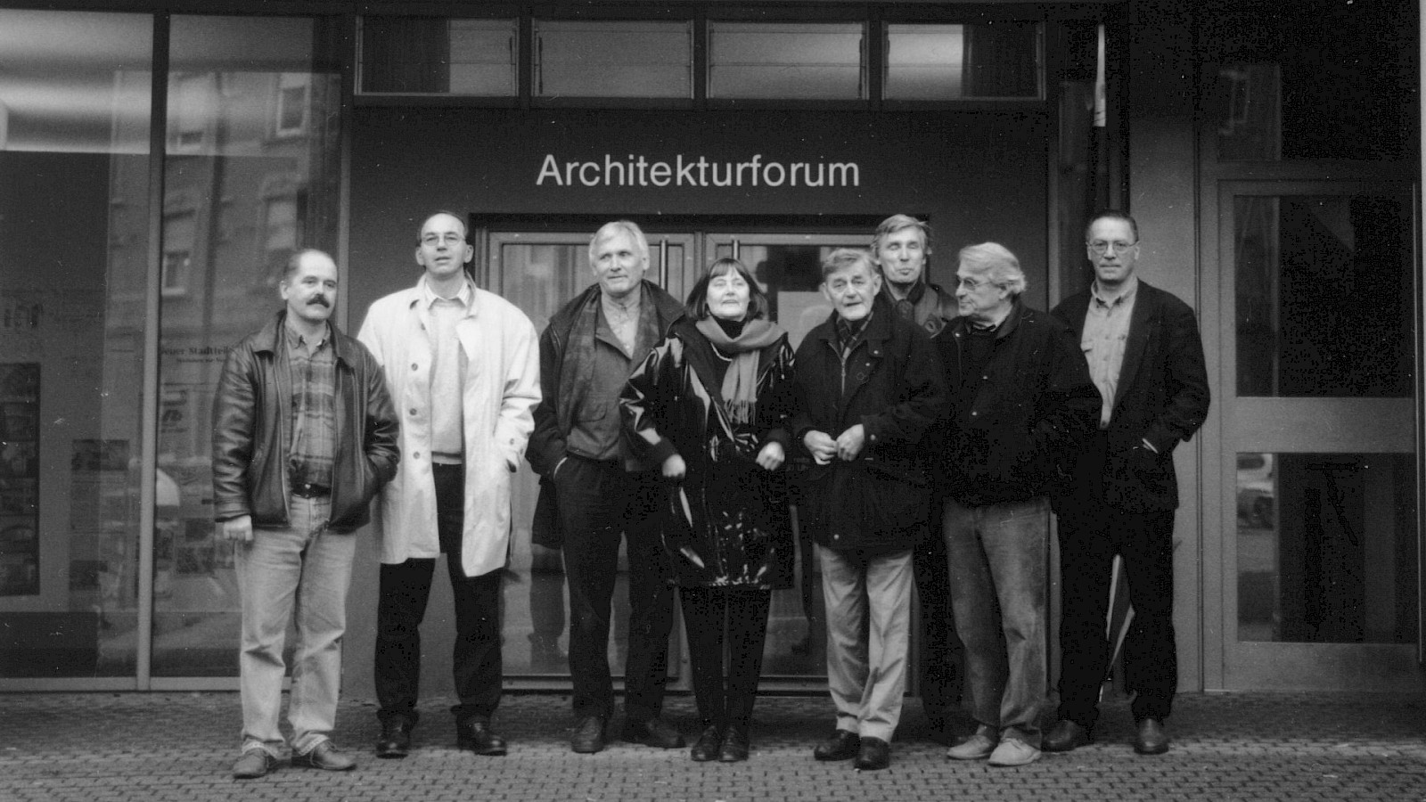 Forumsmitglieder mit Wolfgang Bäumle (3.v.links) und Herbert Dörr (2.v.rechts) | Architekturforum Freiburg e.V.