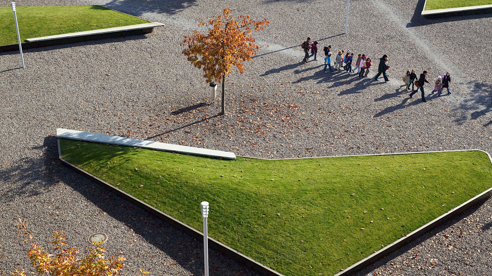 Kantonsschule Wil_kids above © Michael Lio