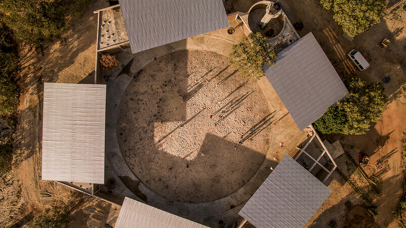 Lanka Learning Center_feat.collective © HosoyaSchaeferArchitects