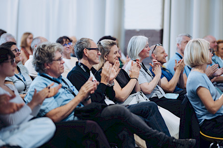 Tim Dornaus / © JUNG