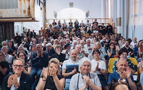 Tim Dornaus / © JUNG